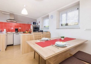 2 bedroom accommodation in Lovran