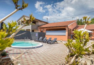 2 bedroom accommodation in Vodnjan