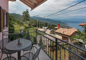3 bedroom accommodation in Lovran