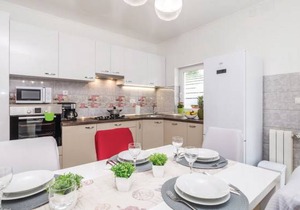 3 bedroom accommodation in Jurdani