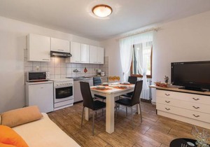 3 bedroom accommodation in Labin