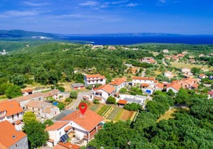 4 bedroom accommodation in Peruski