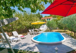 4 bedroom accommodation in Kucice