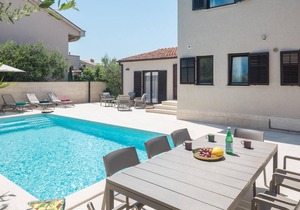 4 bedroom gorgeous apartment in Medulin