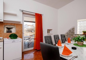4 bedroom lovely home in Hrboki