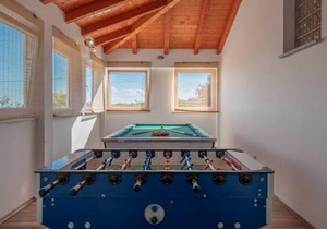 5 bedroom accommodation in Peruski