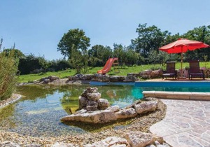 6 bedroom accommodation in Bratulici