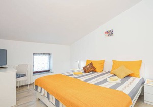 65 m² Apartment ∙ 3 bedrooms ∙ 4 guests