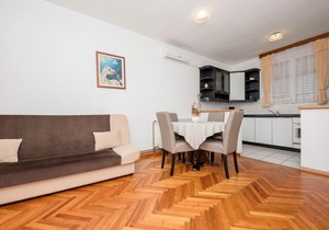 Apartment Stanicic A2 with Balcony and Sea View