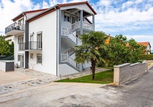 Awesome Apartment In Marsici With Wifi