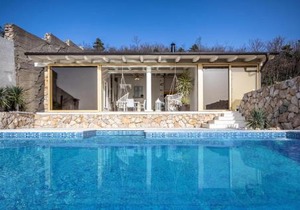 Awesome Apartment In Dramalj With Sauna
