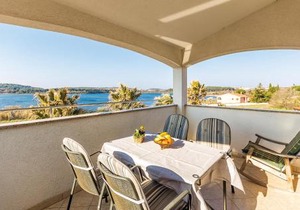 Awesome Apartment In Pula With House Sea View
