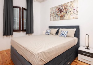 Bring your pet on vacation in this vacation apartment by the sea!