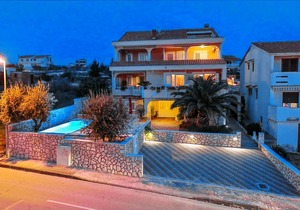 Cherry - relax & chill by the pool: A2 (2+2) - Novalja