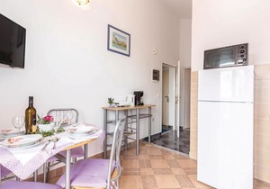 Cozy Apartment In Bakarac With House Sea View