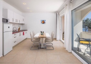 Flat "Daria 3" with a view of the water