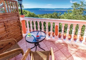 Gorgeous Apartment In Dramalj