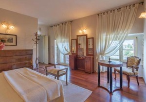Gorgeous Home In Pomer With Wifi