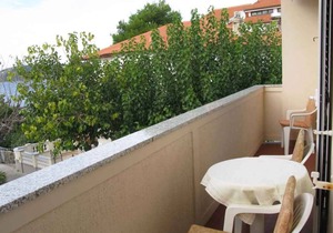 Holiday apartment with balcony and air conditioning