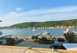 Holiday apartment near the sea