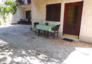 Holiday apartment mit Terrasse