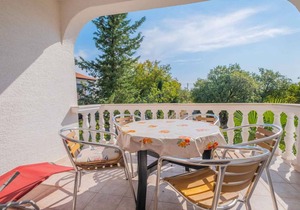 Holiday apartment with sea view and air conditioning
