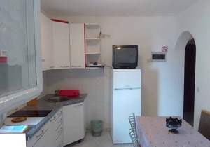 Holiday apartment with terrace and sea view