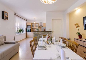 Holiday home with pool, sun terrace and barbecue