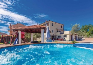 Holiday house Dobrinj for 1 - 14 persons with 6 bedrooms - Holiday home