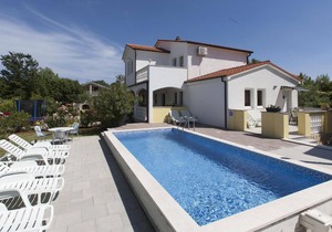 Holiday house Krnica for 1 - 11 persons with 5 bedrooms - Holiday house