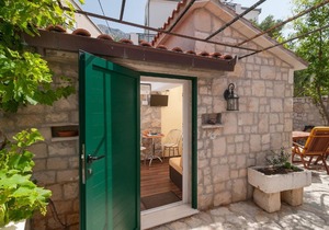 Lovely Apartment in Omiš with Private Balcony