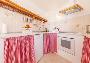 Lovely home in Grizane