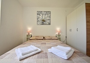 New apartment with lovely terrace and swing