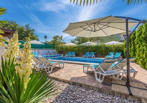 Nice apartment in Malinska with WiFi and Outdoor swimming pool