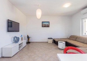 One-Bedroom Apartment in Malinska