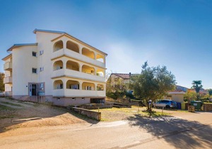 One-Bedroom Apartment in Malinska