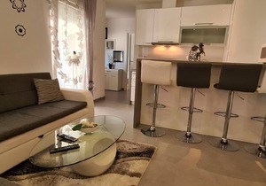 Sanja holiday flat in Kastel with barbecue and pool
