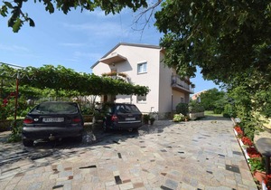 Studio with balcony and air conditioning