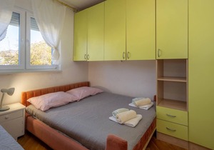 This vacation house is the ideal choice if you want to spend a wonderful and relaxing with up to 9 p
