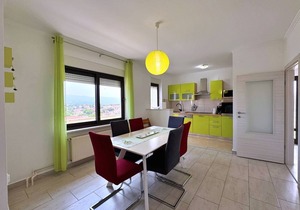 Two bedroom apartment with terrace and sea view Šilo, Krk (A-18667-a)