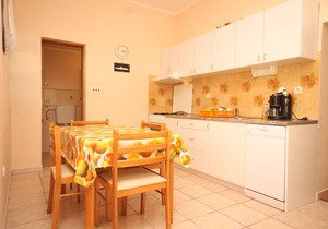 Two bedroom apartment with terrace Susak, Lošinj (A-8050-a)