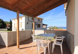 Two bedroom apartment with terrace and sea view Susak, Lošinj (A-8050-e)