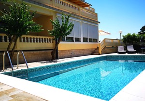 Two bedroom apartment with a swimming pool Banjol, Rab (A-11382-d)