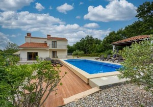 Villa Aqua