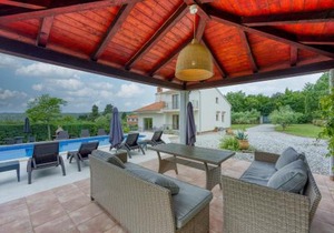 Villa Aqua