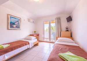 Villa Christina for up to 15 people - with pool, max. capacity 30 people