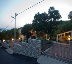 Apartments Luka 