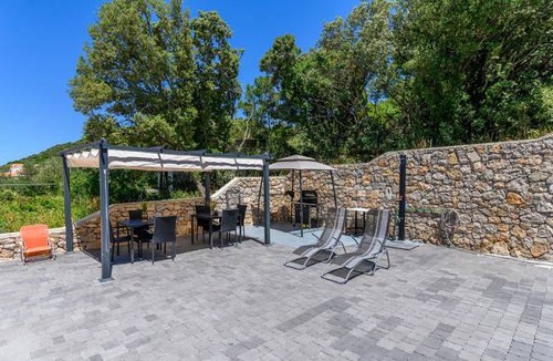 Miholascica Apartment | 1 bedroom accommodation in Miholascica