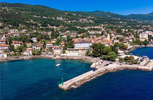 Opric Apartment | 1 bedroom accommodation in Lovran