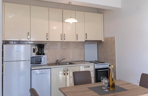 Komarna Apartment | 1 bedroom awesome apartment in Klek